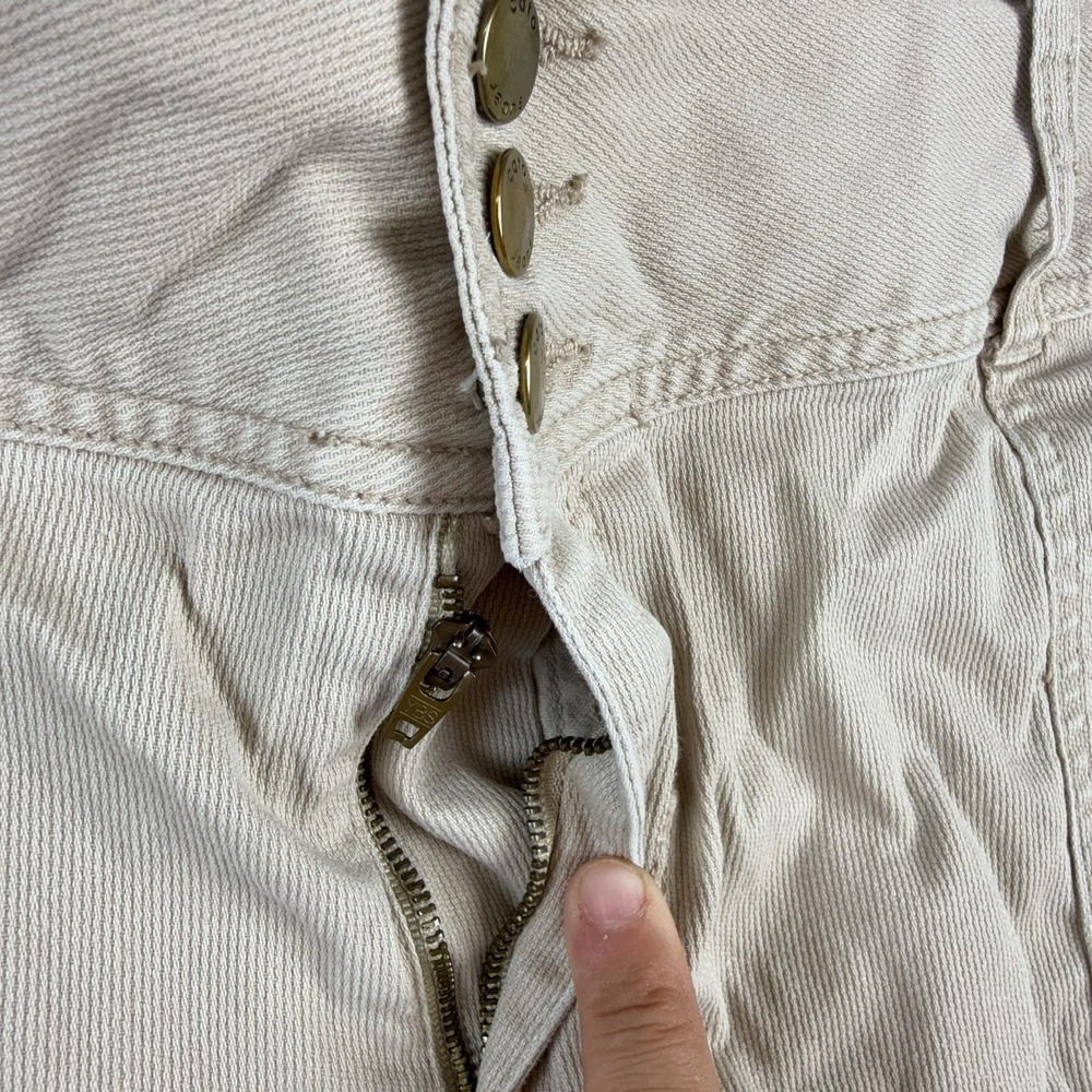 Cato Shorts Womens 26W Beige Bermuda Twill Flat Front Stretch Zip Fly‎ Pockets - Picture 2 of 9